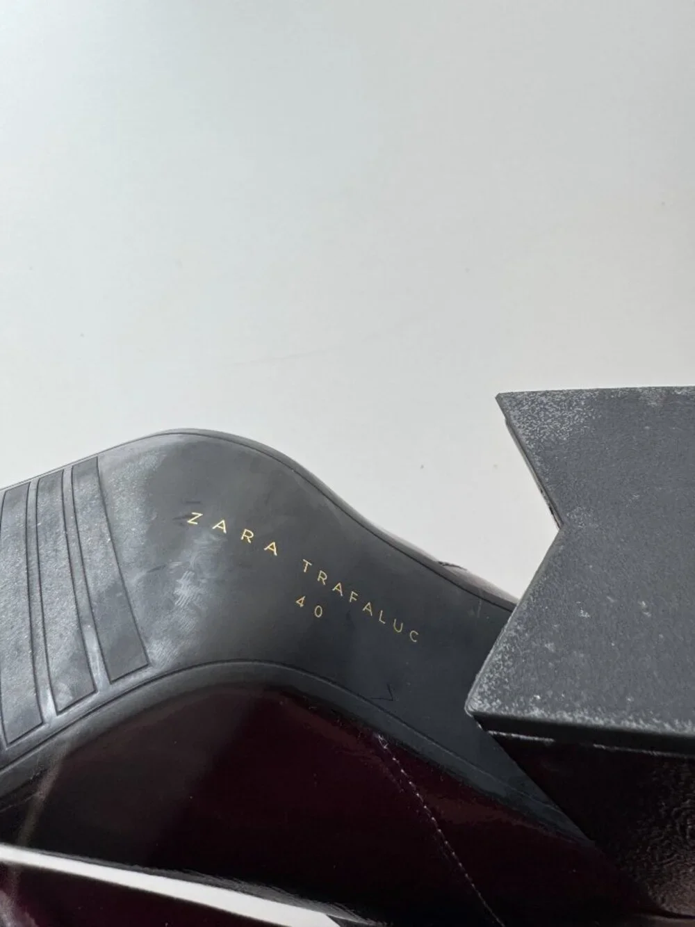 NWOT ZARA Dark Burgundy Patent Faux Leather Block Heel Ankle Boots, Size 40 - Picture 11 of 12
